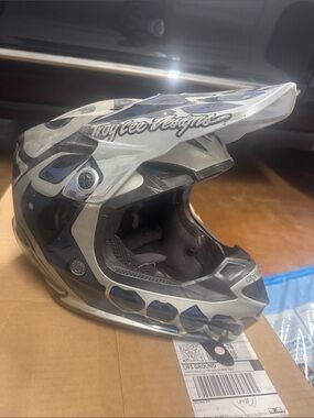 Troy Lee Designs Kids Full-Face Helmet in Blue and Silver